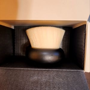 DIOR Backstage Facebrush 18